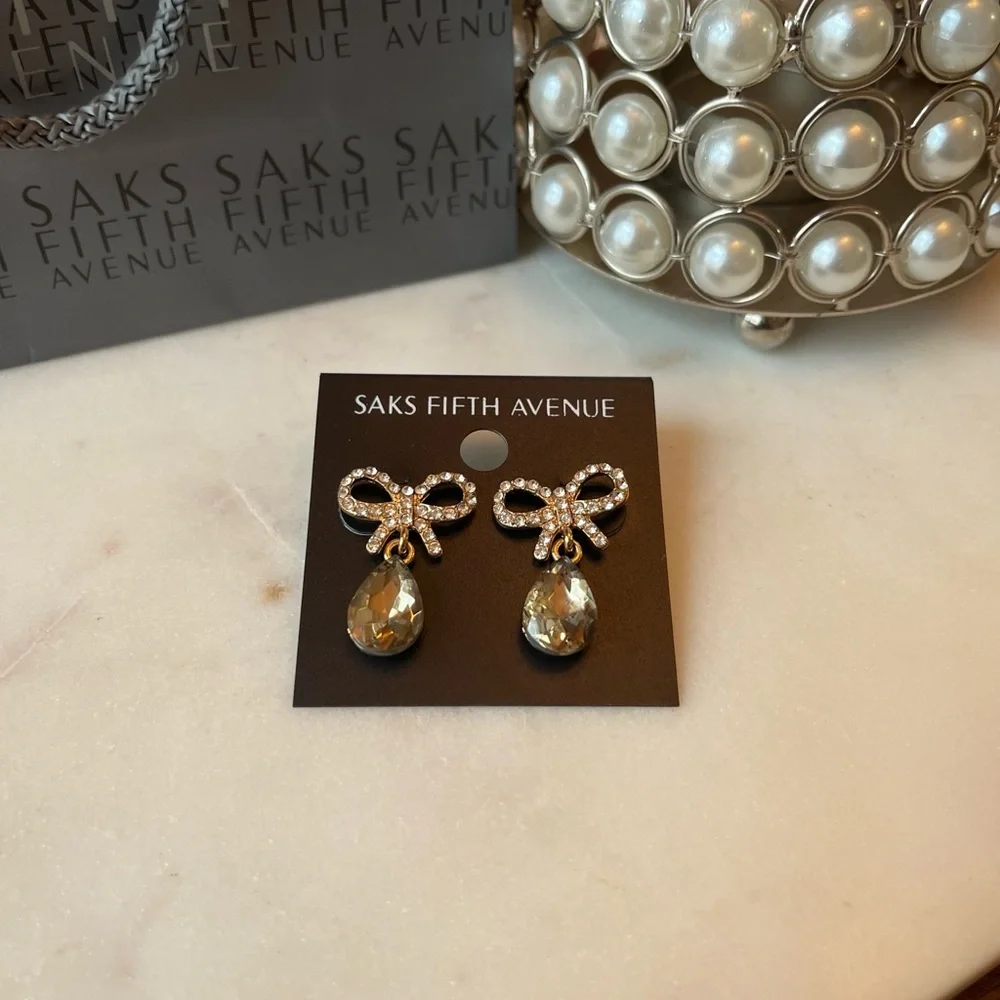 Saks Fifth Avenue Rhinestones Gold Bow Teardrop Earrings (NWOT) w/Saks Gift Bag - Picture 3 of 8